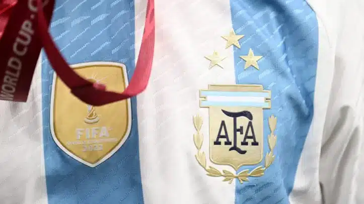 Se filtró el supuesto NUEVO ESCUDO de la camiseta de Argentina