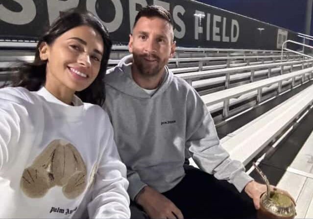Messi y Antonella se mostraron viendo a sus hijos entrenar en Inter